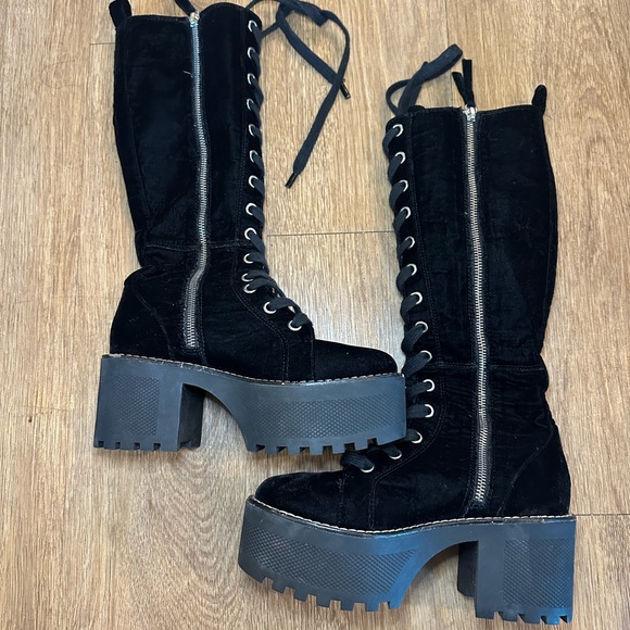 Alice and Olivia Raye Platform Velvet Lace Up Chunky Heeled Boots - Picture 4 of 11